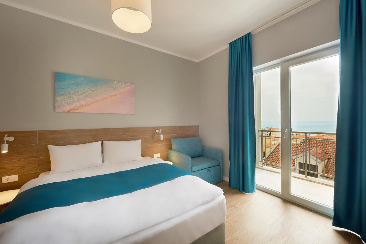Garni Hotel Larimar Будва Экстерьер фото
